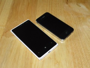 Windows Phone and iPhone size comparison