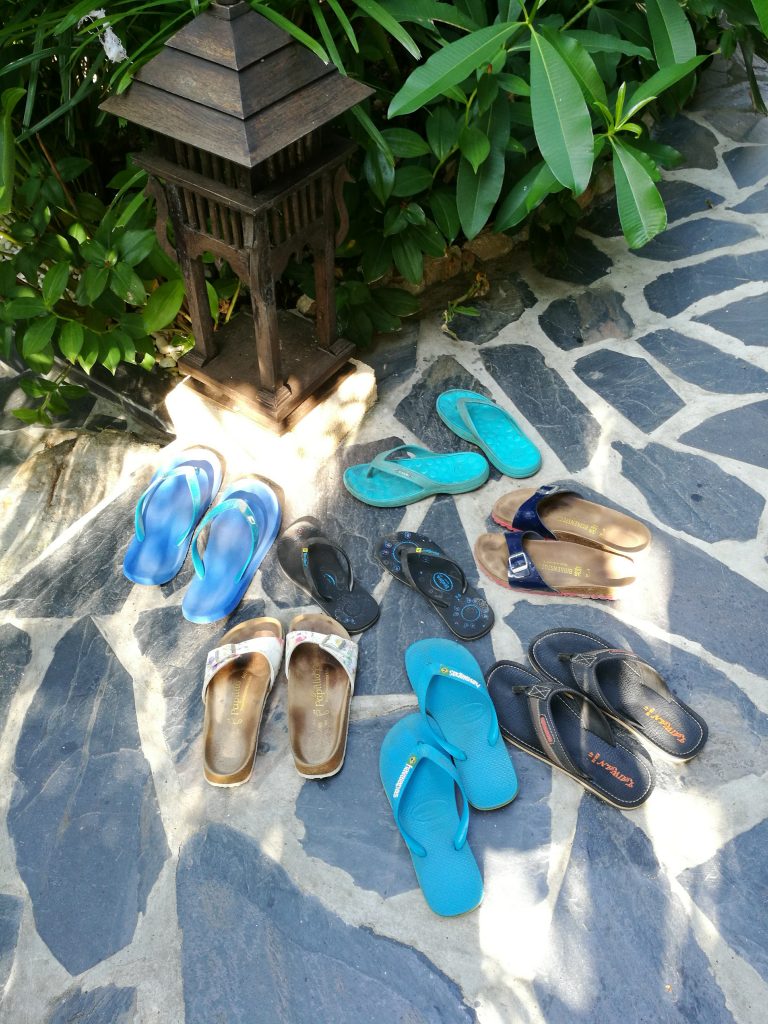 Shoes off in Thailand
